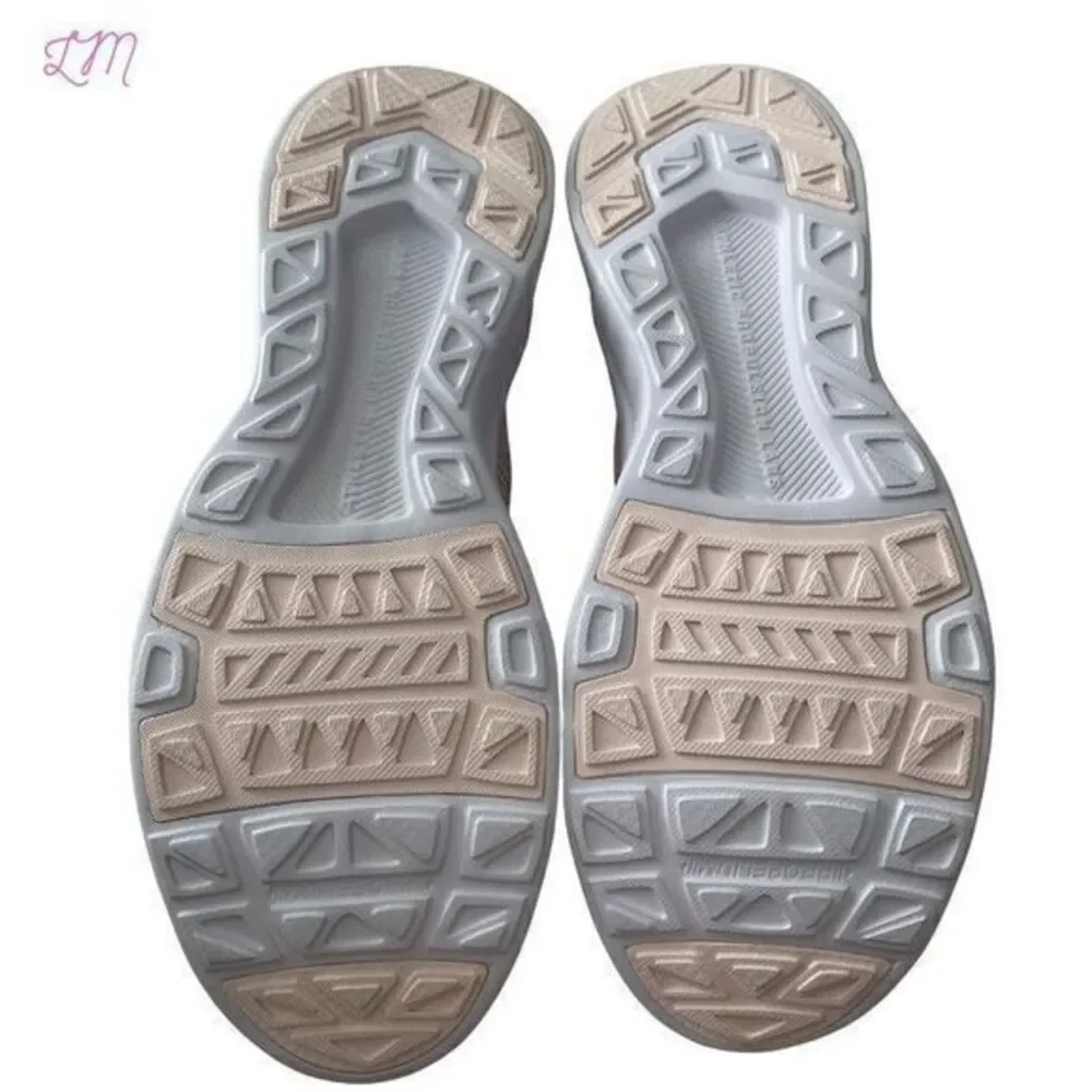 APL NWOB Techloom Breeze Sneaker Revolve Size 9.5 Creme Cedar‎ Ombre